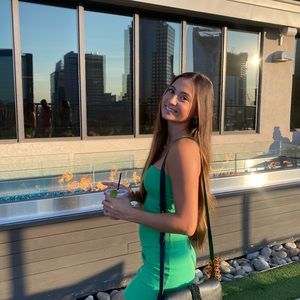 Meet your Posher, Destiny